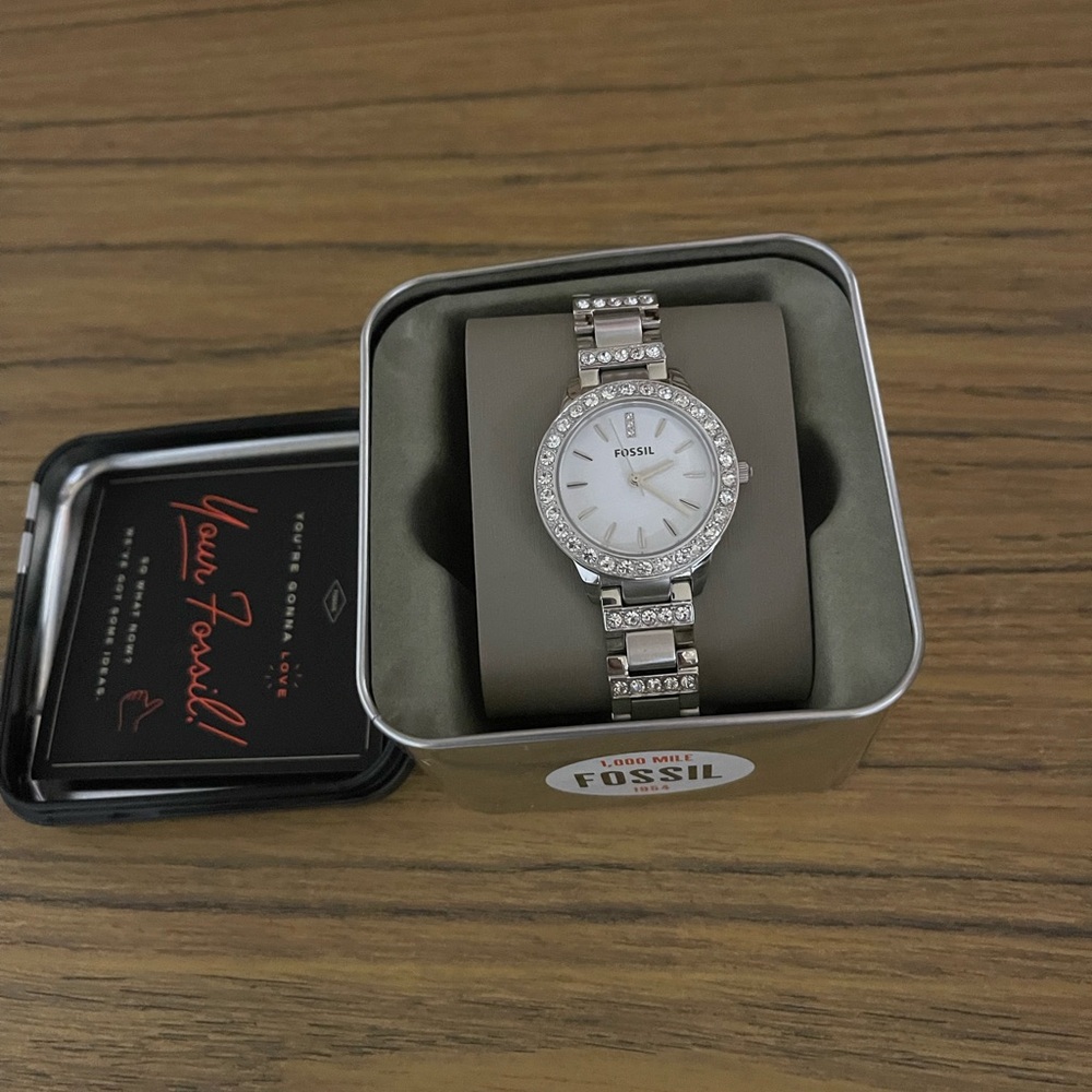 Women’s Fossil Jesse 3 hand watch